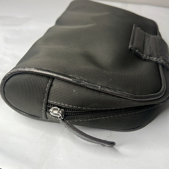 Bentley Fragrances Makeup Dopp Clutch Bag - Picture 8 of 8